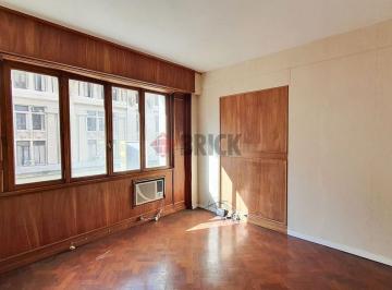 Oficina comercial · 27m² · 1 Ambiente · Uruguay Al 500 - Frente 27 m² Todo Sol - Centro