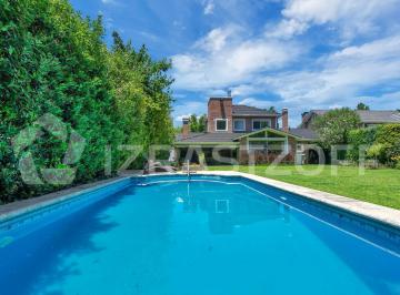 Casa · 194m² · 6 Ambientes · 2 Cocheras · Impecable Casa en Barrio La Masia, Pilar
