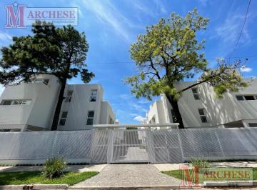 Casa · 115m² · 4 Ambientes · 2 Cocheras · Casa/dúplex 4 Ambientes a Estrenar en Venta en Ituzaingó Norte