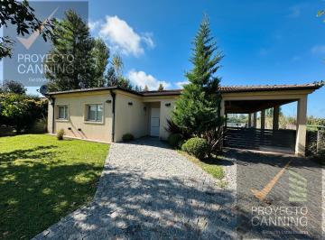 Casa · 140m² · 4 Ambientes · 2 Cocheras · Casa en Venta Barrio Santa Juana Canning
