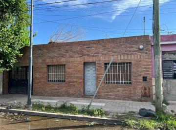 Casa · 132m² · 6 Ambientes · 1 Cochera · Venta Casa 3 Dorm. en Villa Paez Córdoba