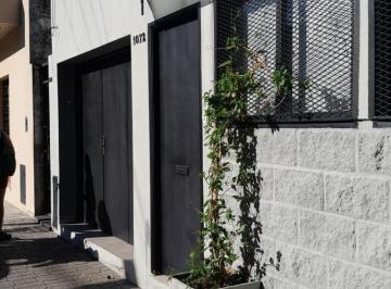 Casa · 220m² · 4 Ambientes · 1 Cochera · Casa 4 Ambientes Reciclada en Venta - Quilmes Oeste