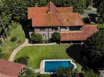 Casa · 479m² · 6 Ambientes · 4 Cocheras · Casa en Venta 6 Ambientes Lomas de Zamora