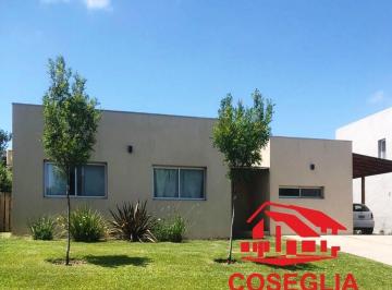 Casa · 125m² · 4 Ambientes · 2 Cocheras · Casa en Venta en Santa Guadalupe, Pilar, G. B. a. Zona Norte