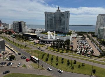 Foto1 · Apartamento en Venta 3 Dorm. en Playa Mansa, Punta del Este.