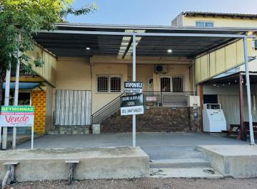 Edificio · 90m² · 1 Ambiente · 2 Cocheras · 2 Departamentos y Local Comercial Frente a Playa Colón