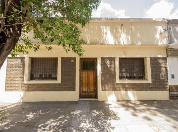 PH · 129m² · 4 Ambientes · 2 Cocheras · PH de Cuatro Ambientes en Venta, en Villa Adelina
