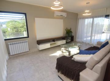 Living · Chalet en Barrio Privado Las Cañitas