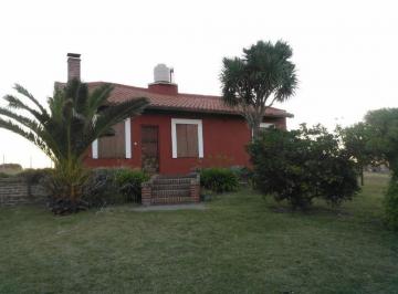 Casa · 70m² · 4 Ambientes · Casa en Venta - 2 Dorm. 1 Baño - 792 m² - Miramar
