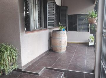 Casa de 6 ambientes, Dorrego · Casa a La Venta