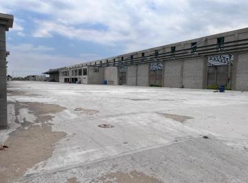 Depósito · 8500m² · 99 Cocheras · Nave Industrial en Alquiler en 9 de Abril
