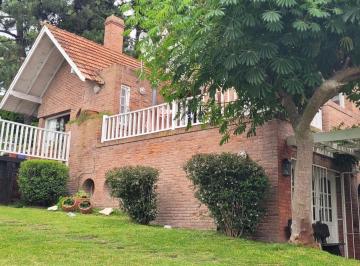 Casa de 5 ambientes, Pinamar · Casa en Alquiler con Pileta - Febrero 2026