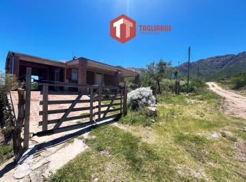 Casa · 80m² · 2 Ambientes · 2 Cocheras · Casa en Villa Elena, Merlo, San Luis: ¡Un Paraíso de Tranquilidad y Paisajes Únicos!