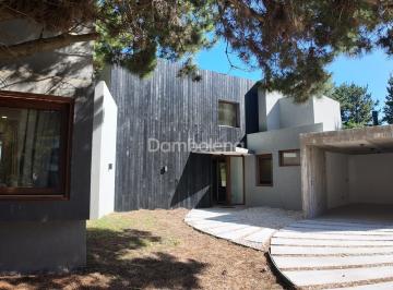 Casa · 221m² · 5 Ambientes · Casa en Venta Ubicado en Residencial 1, Costa Esmeralda, Costa Atlántica
