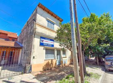 Casa · 202m² · 4 Ambientes · Casa en Venta en Lanús Oeste
