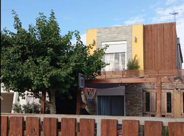 Casa · 150m² · 5 Ambientes · Venta Casa Solymar Tres Dorm.