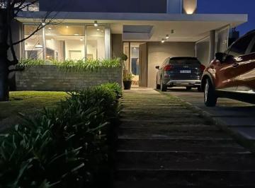 Casa de 4 ambientes, Esteban Echeverría · Excelente Propiedad en Venta Barrio El Rocio Canning