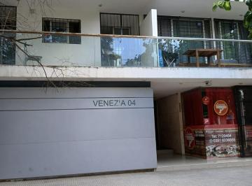 Departamento · 47m² · 2 Ambientes · Venezia 4, Depto Enorme 1d C/balcon Al Corazón de Manzana!