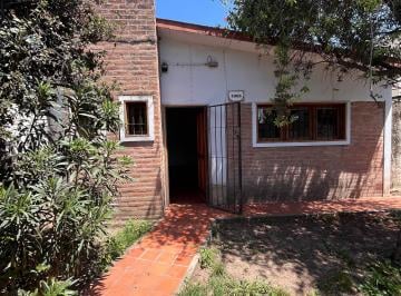 Casa de 3 ambientes, Córdoba · Alquiler Casa de 3 Dorm., Sobre Padre Claret, Barrio Arguello