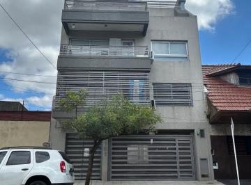 Departamento de 2 ambientes, Parque Chacabuco · Departamento 2 Amb con Balcón con Parrilla