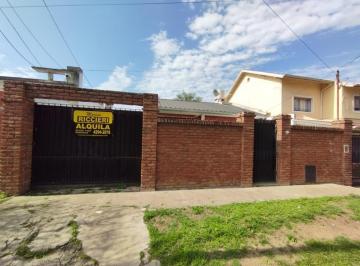 Casa · 80m² · 5 Ambientes · 2 Cocheras · Casa en Temperley