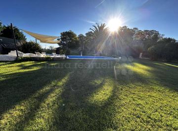 MRE-MRE-2203_2 · Casa en Venta con Pileta de 3 Cuartos en Chascomus