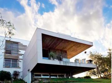 Casa · 250m² · 5 Ambientes · Casa en Tierralta. Se Recibe Menor!