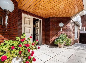 Casa · 1700m² · 9 Ambientes · 3 Cocheras · Venta Casa 6 Dorm. Jardín Pisicina Garage Parque Chacabuco