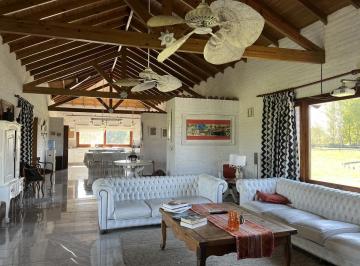 Casa · 515m² · 7 Ambientes · En Alquiler Temporario Magnifica Chacra en Estancia Benquerencia, San Miguel del Monte