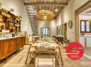 Casa · 176m² · 7 Ambientes · 1 Cochera · Casa Venta Echesortu 3 Dorm. Terraza Parrillero y Pileta Cochera Frente Al Club Plaza