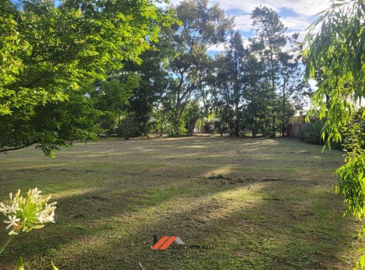 Terreno · 840m²