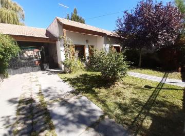 Casa de 3 ambientes, General Roca · Venta de Casa en General Roca - Río Negro (Apto Crédito)