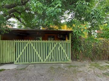 Casa · 142m² · 4 Ambientes · 1 Cochera · Casa en Venta - 3 Dorm. 2 Baños - 142 m² - Manuel B. Gonnet