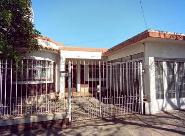 Casa de 4 ambientes, Esteban Echeverría · Venta Monte Grande Casa y Departamento a Refaccionar a m de Av