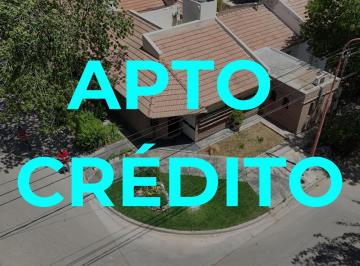Casa · 7 Ambientes · 2 Cocheras · Casa 3 Dorm. Cipo - Apta Crédito