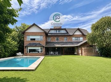 Casa · 350m² · 6 Ambientes · Casa en Venta Barrio Cerrado Campos de Álvarez Oportunidad