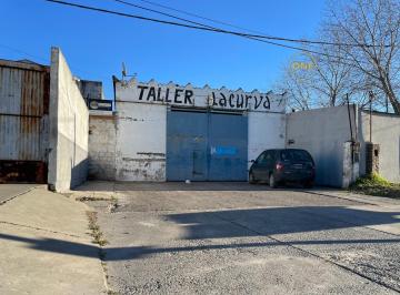 Bodega-Galpón · 263m² · 3 Ambientes · 8 Cocheras · Galpón/ Taller Mecánico en Venta