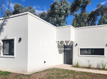 Casa · 100m² · 4 Ambientes · 3 Cocheras · Casa Venta 3 Dorm. Barrio San Ramon Lote de 434 m² Pilar del Este
