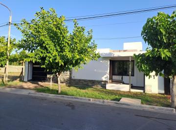 Casa · 205m² · 4 Ambientes · 4 Cocheras · Casa en Venta 2 Dorm. Apta Credito - Corralitos