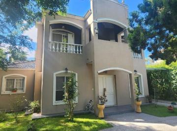 Casa · 280m² · 5 Ambientes · 3 Cocheras · Casa 5 Amb 280 m² Edificados en Lote de 800 m² - Quintas del Sol - Ezeiza