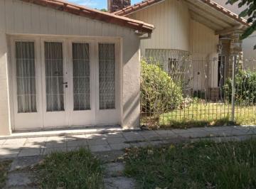 Casa · 120m² · 4 Ambientes · 1 Cochera · Casa en Venta en Haedo