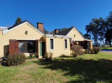 Quinta vacacional · 250m² · 4 Ambientes · 1 Cochera · Nuevo Ingreso Apto Credito!