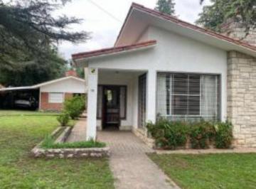 Casa 1969m² Venta Barrio Bertone · Venta de Dos Viviendas en Villa General Belgrano - Viv0304