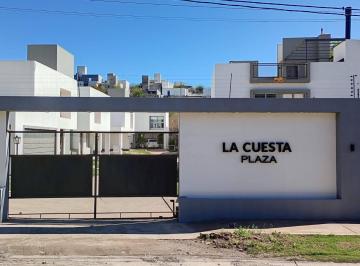 Casa · 168m² · 4 Ambientes · 2 Cocheras · Venta Duplex Housing Cuesta Colorada