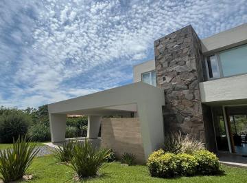 Casa de 5 ambientes, Mendiolaza · Casa en Venta La Serena Country