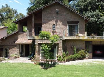 Casa · 398m² · 12 Ambientes · 1 Cochera · Casa con Gran Terreno en Pacheco
