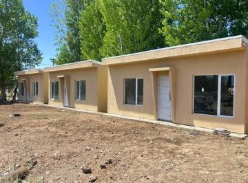 Casa · 37m² · 2 Ambientes · Oportunidad de Inversión, Venta de 3 Casas de un Dormitorio, Plottier.