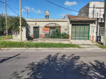 Casa de 6 ambientes, La Matanza · Hermosa Casa en Venta Sobre La Calle C. Cordero 1589. R. Castillo.
