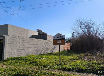 Terreno , La Plata · Venta - Lote Calle 34 E/142 y 143 - San Carlos - La Plata