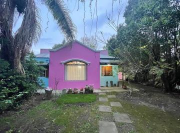 Casa · 108m² · 4 Ambientes · 1 Cochera · Casa en Venta - 3 Dorm. 1 Baño - Pileta y Galeria - 108 m² - La Plata